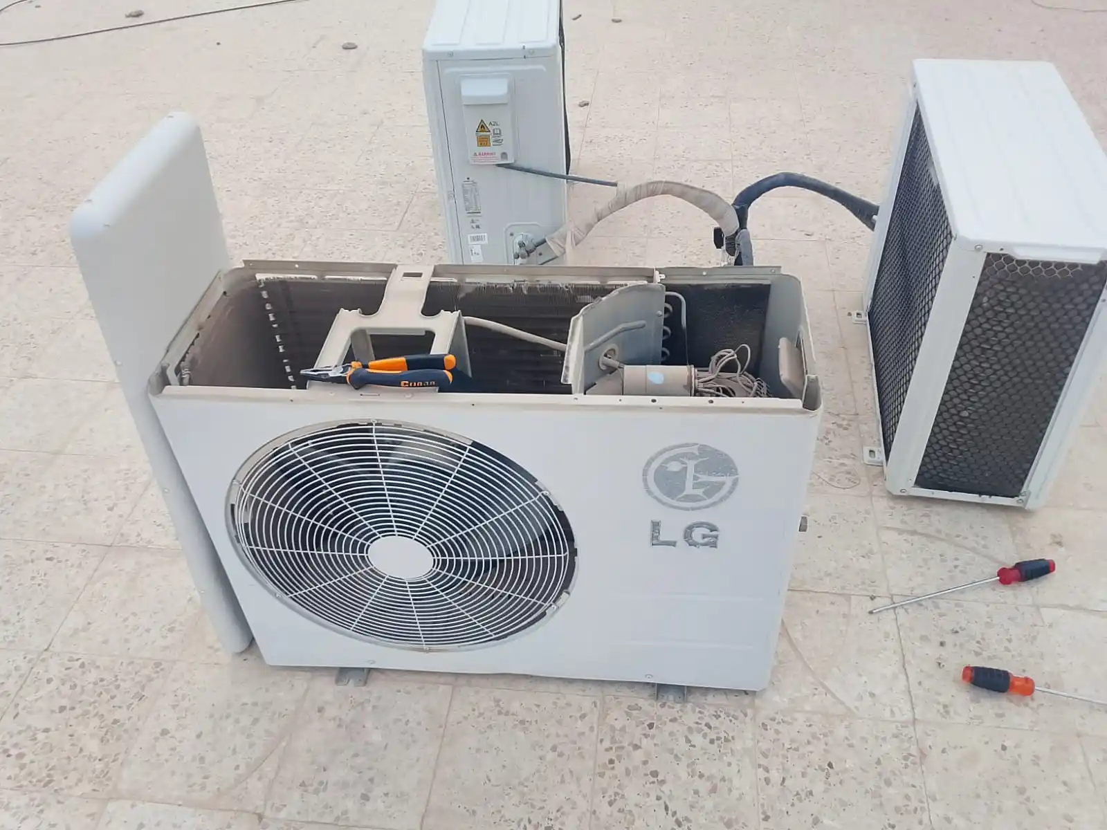 خدمة إصلاح مكيفات احترافية في حي المهدية الرياض